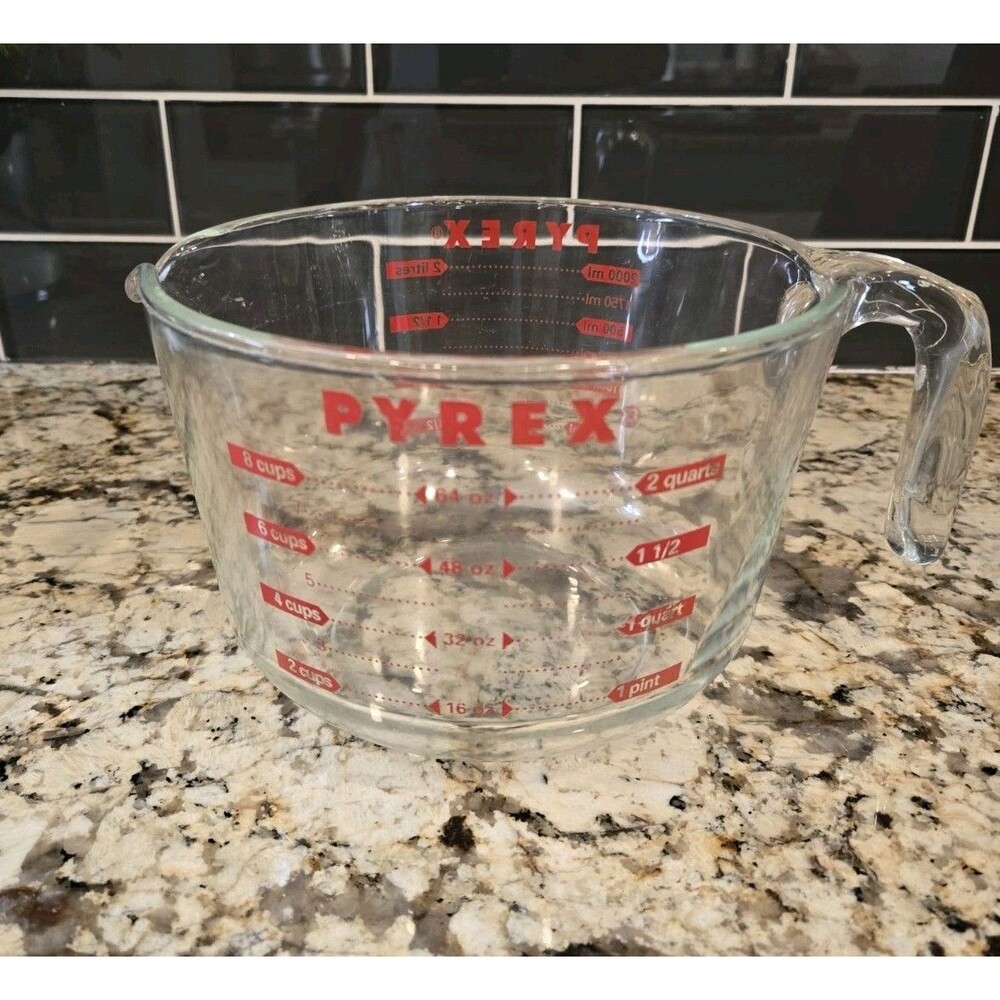 Vtg Pyrex 8 Cup 2 Quart Large Glass Measuring Cup Mixing Bowl With Spout